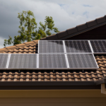 Fernando Trabach Filho explora como a energia solar transforma o Brasil com inovação, acessibilidade e benefícios ambientais.